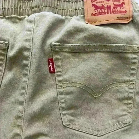 LEVIS short youth size  XL 14-16 - Picture 4 of 6